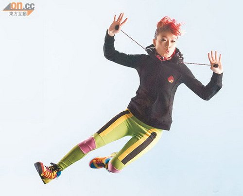 ������췢ģ�·�ŭС�� ����ͣ˫�Ų�����(ͼ)