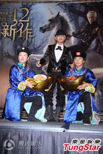 周杰伦发碟阻壹传媒探访 新碟销量不及荧光棒