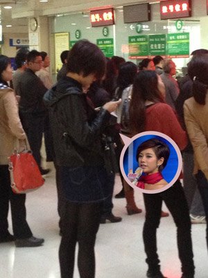 ������Ů������һ���ػ��ز� ���ֹ����ѱ���ͣ