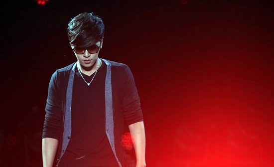 江苏卫视跨年见面会 罗志祥澄清和周杰伦不合